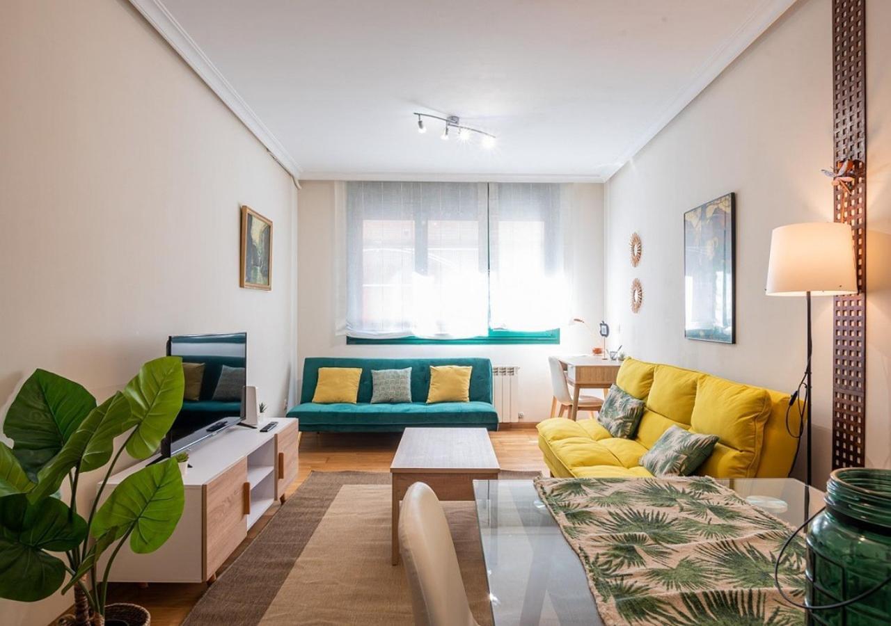 Onís Apartamento Centrico Con Wifi Y Parking De Coche Tamano Medio מראה חיצוני תמונה