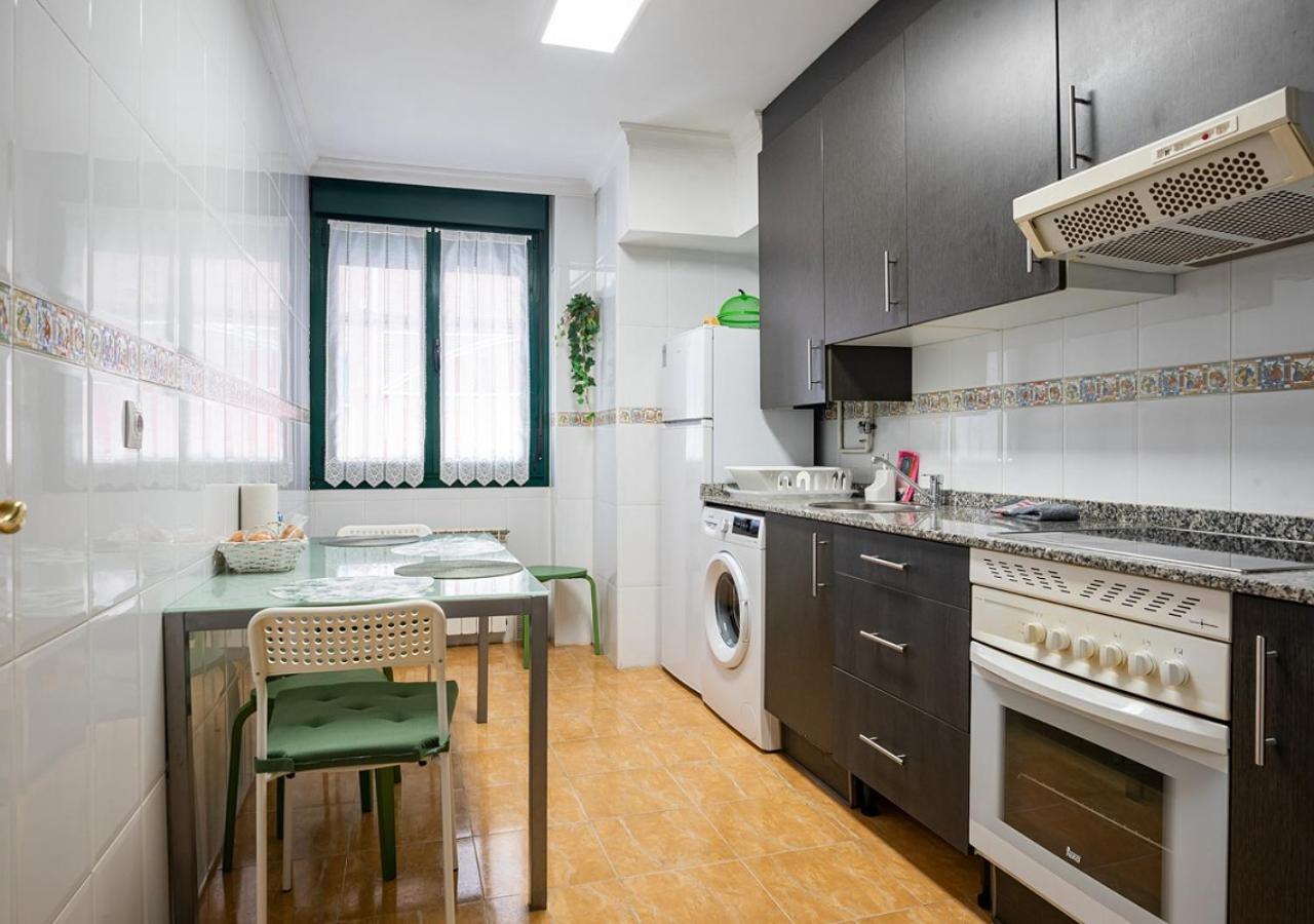 Onís Apartamento Centrico Con Wifi Y Parking De Coche Tamano Medio מראה חיצוני תמונה