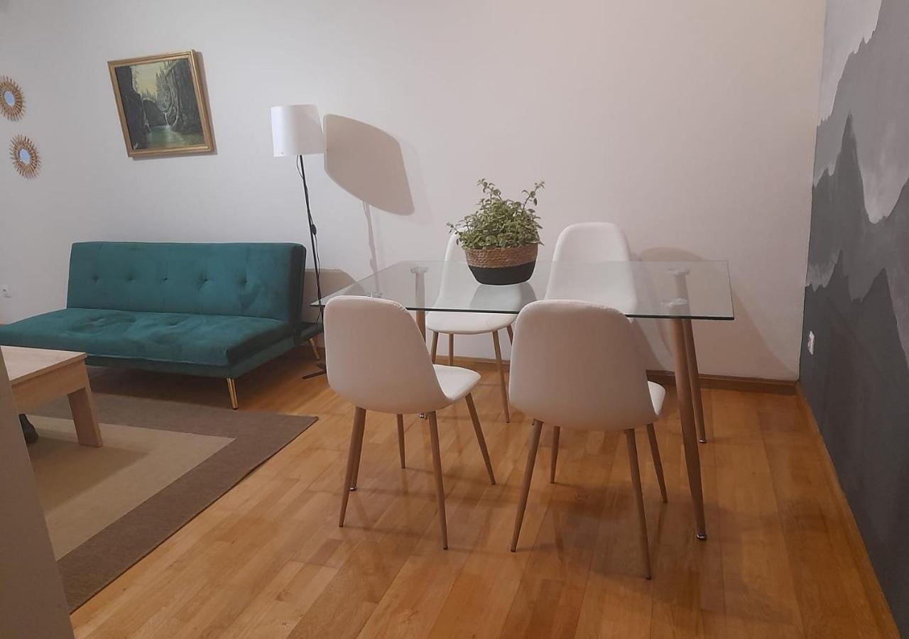 Onís Apartamento Centrico Con Wifi Y Parking De Coche Tamano Medio מראה חיצוני תמונה