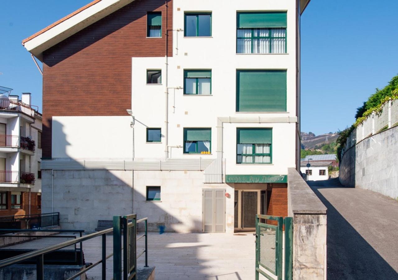 Onís Apartamento Centrico Con Wifi Y Parking De Coche Tamano Medio מראה חיצוני תמונה
